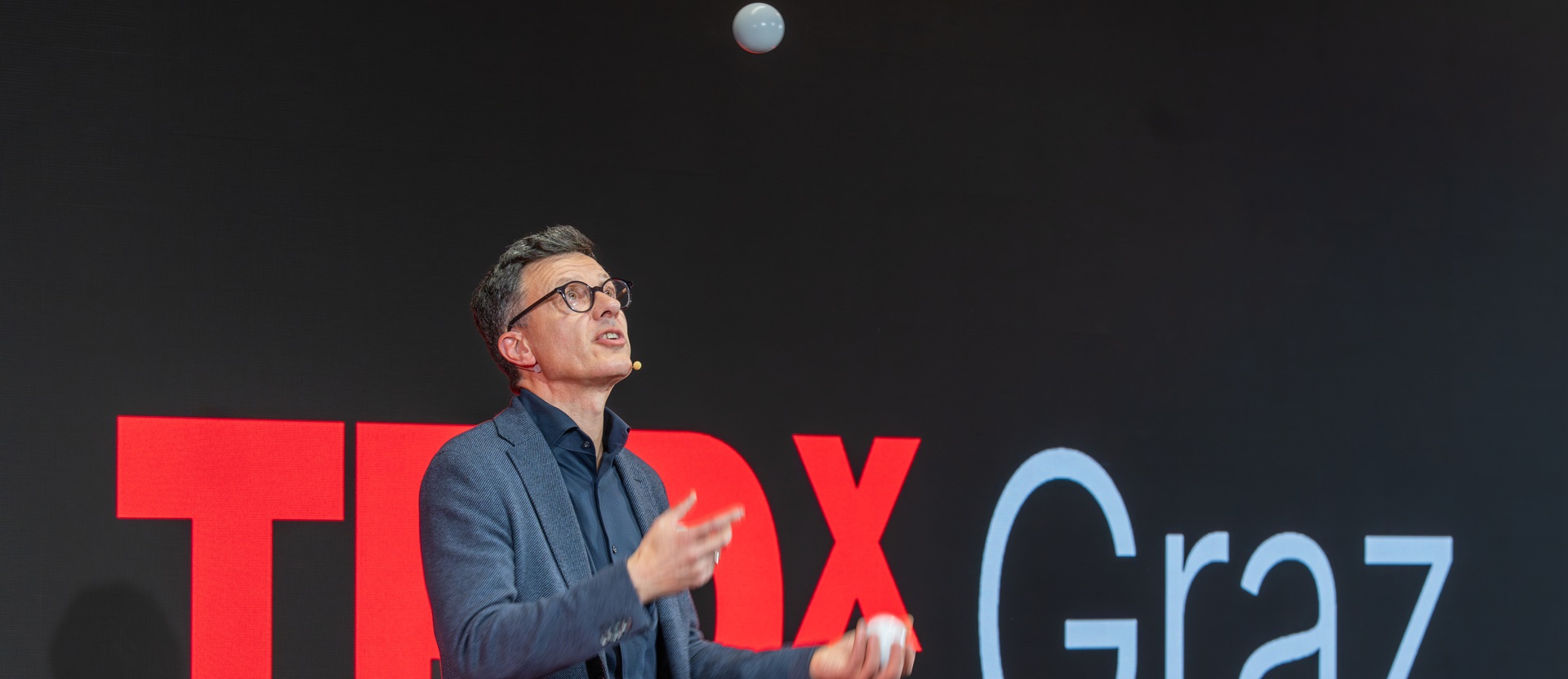 Warum Unsicherheit vermeiden in Leadership der falsche Weg ist – Jongleur & Speaker