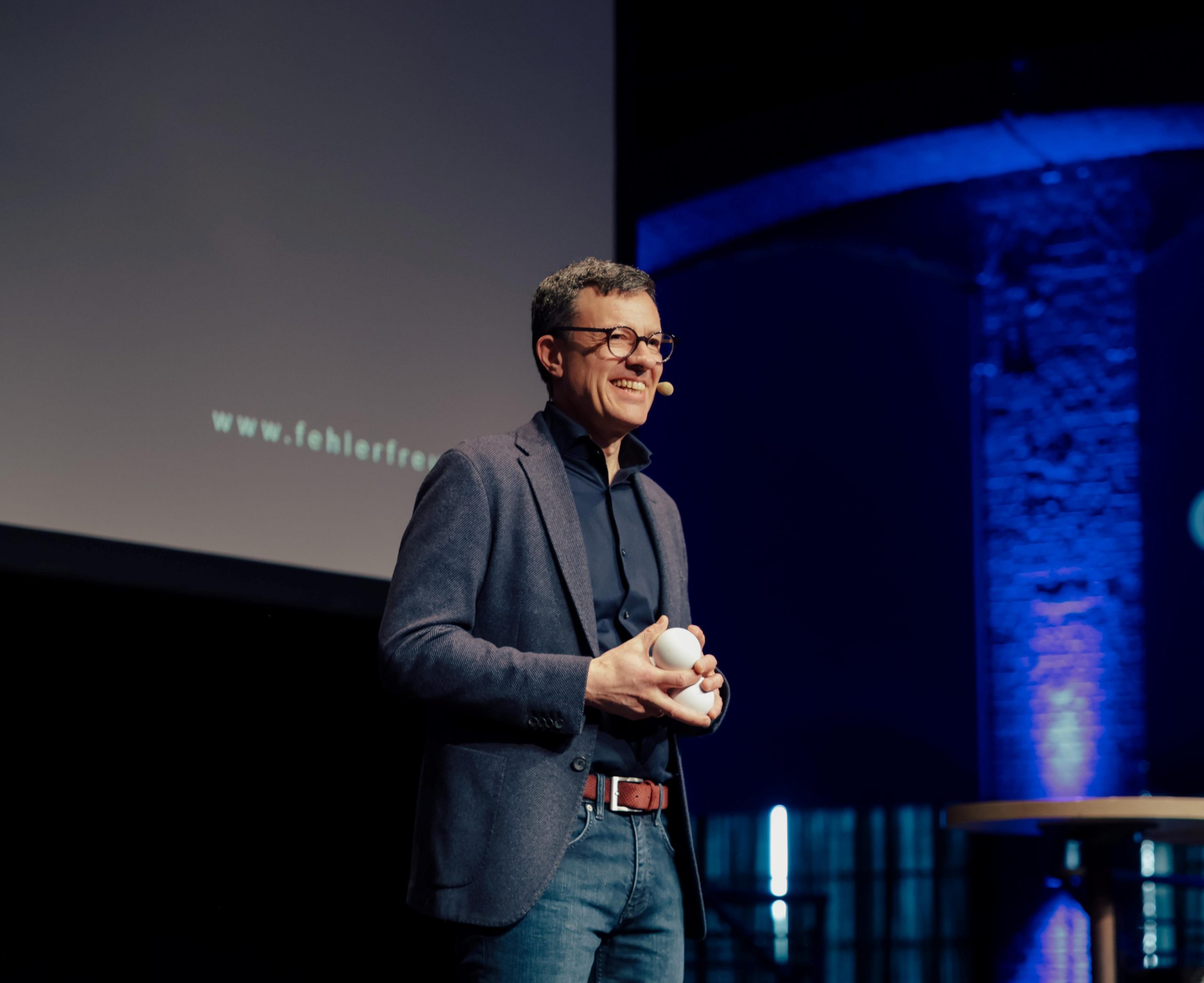 andreas-gebhardt-keynote-speaker-buehne